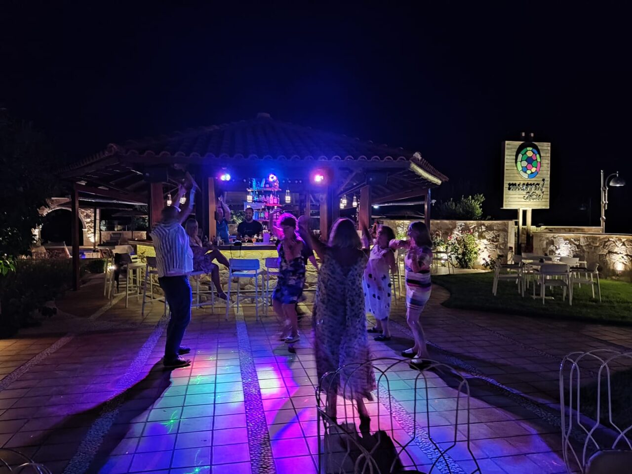 dancing-the-night-away-at-the-mistral-hotel-solo-holidays-singles-vacation-crete-greece